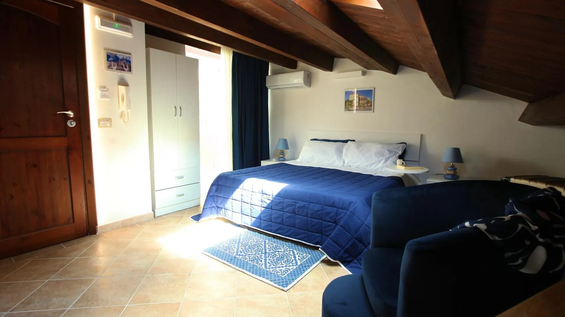 Centro Storico Apartment & Loft - Amnesia Holiday Home 팔레르모 아파트호텔