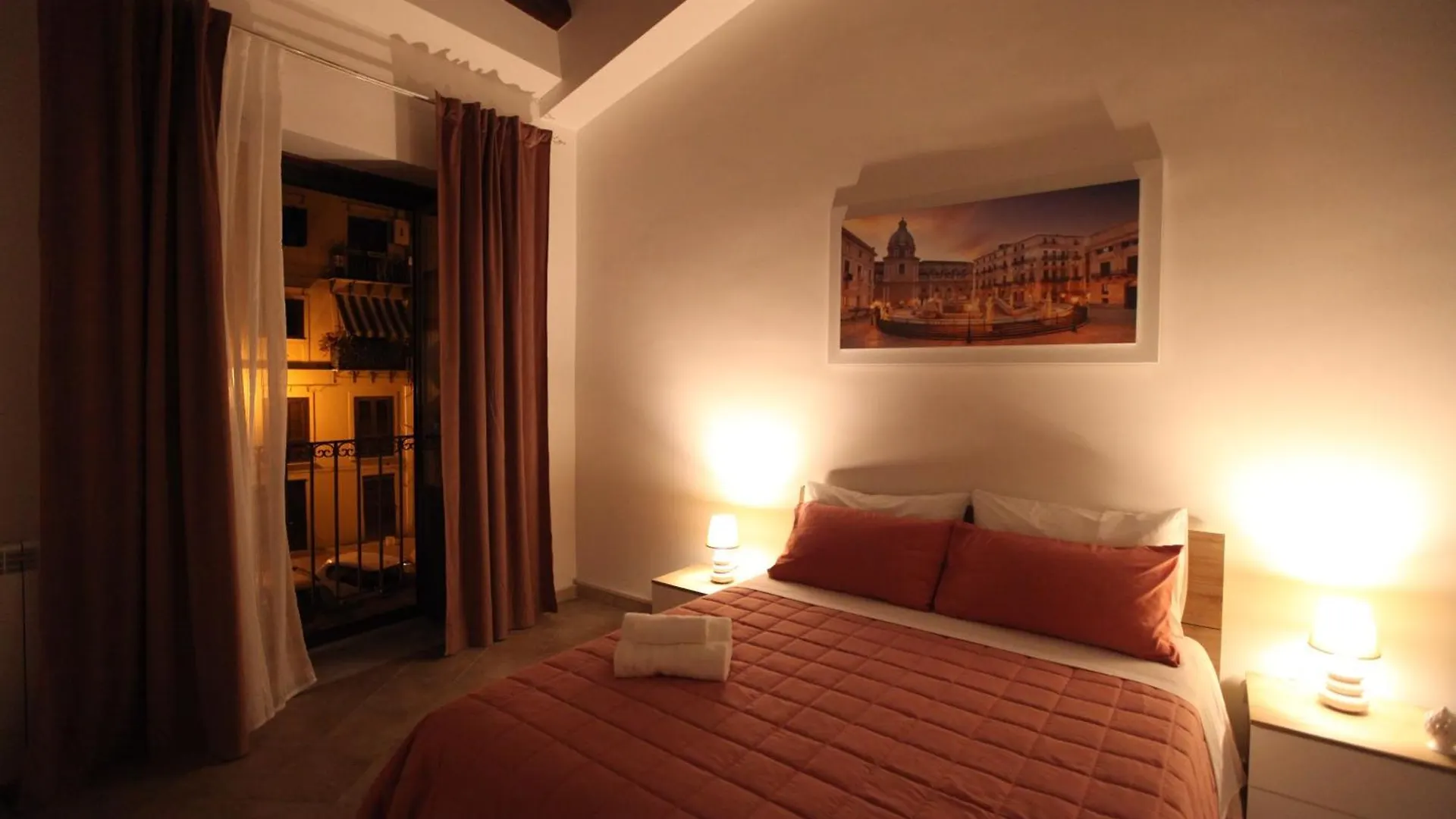 Centro Storico Apartment & Loft - Amnesia Holiday Home 팔레르모 아파트호텔