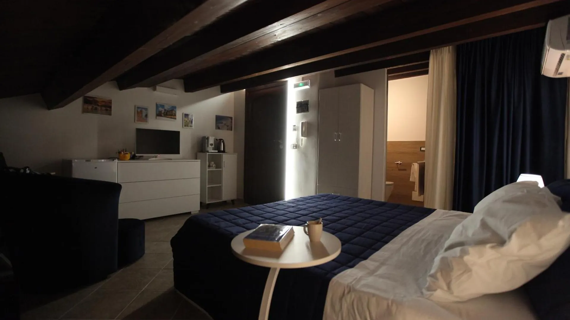 Centro Storico Apartment & Loft - Amnesia Holiday Home Palermo 0*,  İtalya