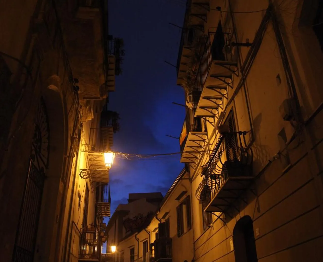 Apart Otel Centro Storico Apartment & Loft - Amnesia Holiday Home Palermo
