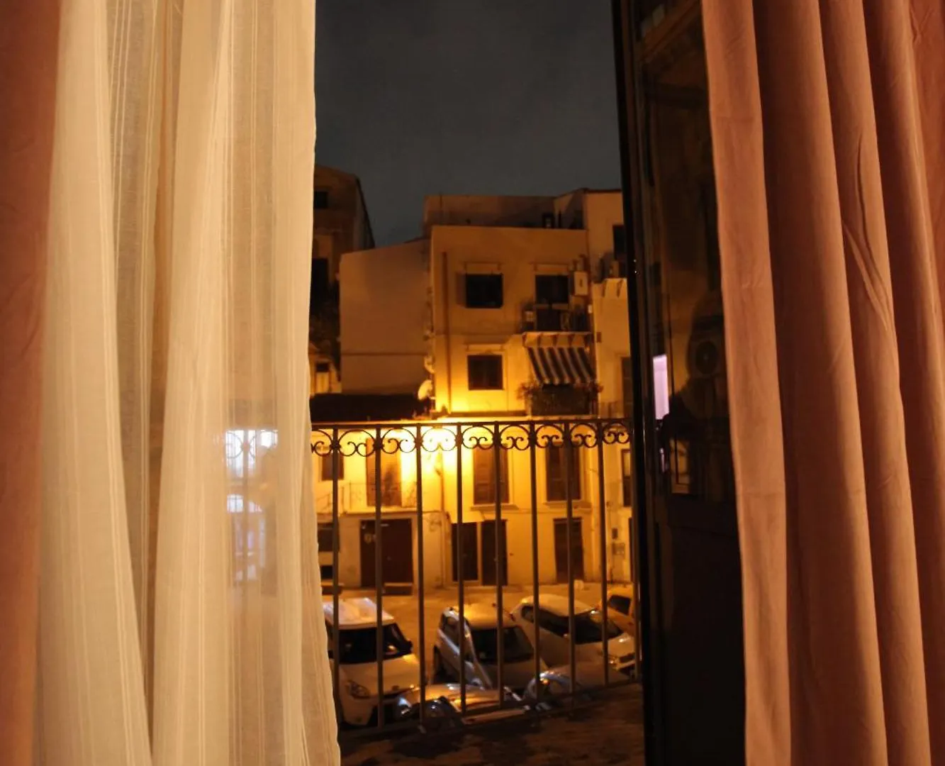 Apart Otel Centro Storico Apartment & Loft - Amnesia Holiday Home Palermo